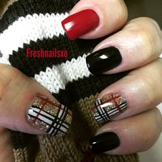 Burberry nails | red black gold nails | nail design | gel nails...my next nails... Glitter Plaid Nails, Black Red Gold Nails, Red Black Gold Nails, Tartan Nails, Design Gel Nails, Quilted Nails