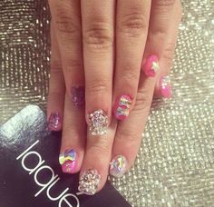 Jojo Siwa Nails, Concert Nails, Performing On Stage, Hot Pink Glitter, Glitter Manicure, Large Hair Bows, Pink Manicure, Steal Her Style, Diy Nail Polish