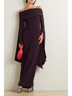 Burgundy Dress Outfit, Crepe Maxi Dress, Solace London, Designer Party Dresses, Formal Dresses With Sleeves, Outfit Wedding Guest, Modest Dresses Casual, London Outfit, Ladies Of London