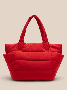 Puffer Tote Bag | Banana Republic Red Bag Outfit, Puff Bag, Puffy Bag, Puffer Tote Bag, Puffer Bag, Handbags For School, Aesthetic Bags, Cloud Bag, Work Accessories