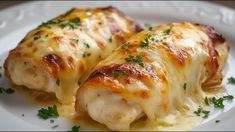 I have never had chicken rolls with cheese so delicious! Delicious and simple! Chicken Rolls, Savory Appetizer, Fast Easy Meals, How To Cook Potatoes, Easy Casserole Recipes, Dinner With Friends, Easy Casserole, Game Food, Food Videos Cooking