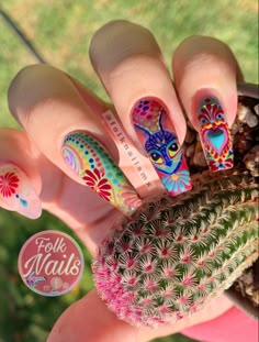 Uñas de alebrijes #alebrijes #mexicannails #nails #colorfullnails #nailsofinstagram #nailsdesign #mexicandesign #uñasdealebrijes #oaxacanails #oaxaca #nailsmexico Folk Nails, Spring Nails2023, Mexican Nail Art, Nails Art Acrylic, Spring Nails 2022, Acrylic Nails Short, Nail 2022