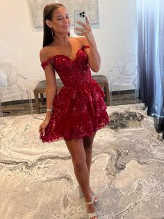 Cocktail Dress For Teens, Glitter Homecoming Dress, White Lace Prom Dress, Sequin Pattern, Black Homecoming Dress, Dream Prom, Hoco Dress, Sequin Appliques, Mirror Pics