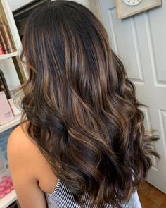 Spring Hair Color Ideas For Brunettes Straight, Darker Hair Color Ideas, Hair Color Ideas Trendy, Sand Blonde Hair, Hair Caramel, Dark Fall Hair, Hair Highlight, Work Hair, Fall Hair Color Trends