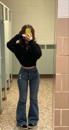 Mode Hippie, Downtown Outfits, 2000s Fashion Outfits, Outfit Jeans, Swaggy Outfits, Cute Everyday Outfits, Mode Inspo, Cute Simple Outfits, Looks Style