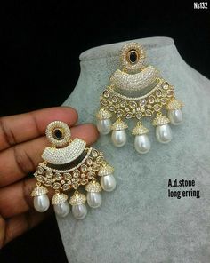 Nikkah Favors, Unique Diamond Earrings, Stones Earrings, Indian Jewelry Earrings, Diamond Princess, Jewelry Set Design, Indian Jewellery Design Earrings, Wedding Jewellery Collection, Bridal Fashion Jewelry