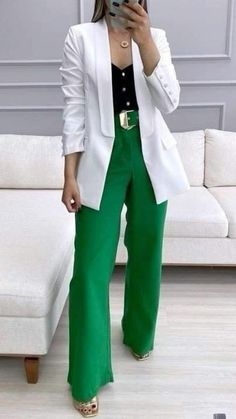 Fushia And Green Outfit, Corporate Attire Women Colorful, Women’s Business Outfits Summer, Spring Chic Outfits Classy, Green Office Outfits Women, Green Blazer Outfits For Women Work, Women's Blazer Outfit, Color Block Dress For Work, Outfit Semiformal Mujer