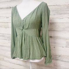 Nwt American Eagle Sage Green Bohemian Long Sleeve Flowy Top Size Large In Perfect Condition, Brand New! Soft Material Length 22” Waist 17” Across Underarm To Underarm 19.5” B38 Green V-neck Peasant Top For Fall, Fall Green V-neck Peasant Top, Casual Green V-neck Peasant Top, Sage Green Top Outfit, Sage Green Fashion, Flowy Long Sleeve Top, Cottagecore Fashion Casual, Green Top Outfit, Yellow Lace Top