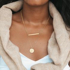 🛍️ ADD 2 ITEMS AND GET AN ADDITIONAL -60% OFF! CODE: MORE60 Be fashionable with layering! Make a statement with our double chain layered necklace set! Engraved bar necklace features the word or phrase of your choice in classic or artistic font. Disc necklace pendant can be engraved with a letter, flower, zodiac or custom symbol of your choice. A B O U T ∙ I T E M  * Material: High Quality Solid 925 Sterling Silver  * Finish: Sterling Silver ∙ 18K Gold  * Dimensions: Adjustable top chain 14-16" Engraved Bar Necklace, Layering Necklaces, Layered Necklace Set, Makes You Beautiful, Disc Necklace, Double Chain, Multi Strand Necklace, Layered Necklace, Everyday Jewelry