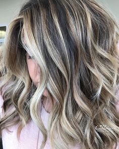 Blonde For Fall, Gray Transition, October Hair, Blonde Specialist, Hair Colors For Blue Eyes, Soft Blonde Hair, Root Melt, Lightened Hair, Baylage Hair