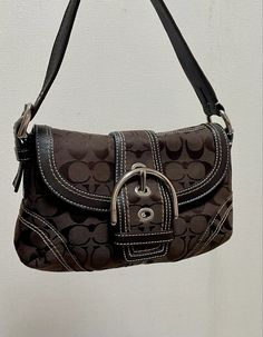 Summer Bag Essentials, Types Of Purses, Coach Hobo Bag, Coach Fashion, Vintage Shoulder Bag