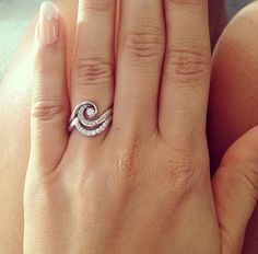 Diamond wave ring, beautiful! Right Hand Ring Designs, Soliter Ring Design, Sweet Ring, Gold Rings Fashion, Gold Ring Designs, Jewelry Rings Diamond, Wave Design, Stylish Jewelry