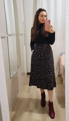 Birthday Ootd, Formal Attire For Women, Date Night Outfit Classy, Job Clothes, Skirt Outfits Fall, Capsule Wardrobe Outfits, Modesty Fashion