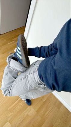 Adidas Samba Outfit, Samba Outfit, Looks Pinterest, Skandinavian Fashion, Adidas Spezial, Outfit Jeans, Adidas Outfit, Stockholm Fashion, Fall Fits