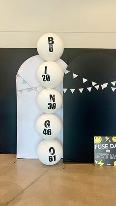 balloons are arranged in the shape of numbers