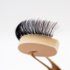 Our fluffy sponge is a great tool for practicing and perfecting your placement techniques. It's ideal for trainers, beginners, and professionals who want to practice before each appointment. The sponge imitates the shape and size of the eye, making it perfect for enhancing lash extension application practice. Lash artists agree that this shape feature provides the best learning experience. Use these sponges to practice lash placement, glue usage, fanning, and lash mapping. To bond extensions to Lash Placement, Lash Practice, Lash Removal, Eyelash Training, Lash Art, Lash Mapping, Chevron Mirror, Watery Eyes, Eyelash Extentions