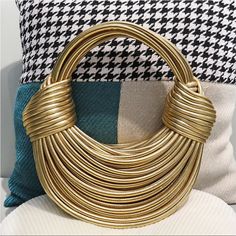 Gold Leather Strand Bag Designer Handbag Brands, Gold Handbag, Silver Handbag, Hobo Tote Bag, Purses For Women, Handmade Tote, Handbags And Purses, Gold Handbags, Designer Totes