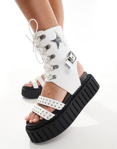 Scarpe di Lamoda Al passo con l'estate Dettagli metallizzati a stella Rivetti a D Tracolla regolabile Modello stringato Bretelle con borchie Modello aperto in punta Suola flatform Baskets Adidas, Shorts Co Ord, Black Platform, White Trainers, Lace Up Sandals, Maxi Dress Trend, Petite Maternity, Vans Old Skool, Plus Size Pregnancy