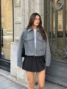 Womens Cropped Jacket, Dirndl Outfit, Cropped Coat, Bandeau Tops, Grey Jacket, Trendy Winter, Jacket Outfit, Casual Vest