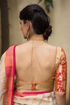 Keep Me Stylish, Backless Blouse Designs, Saree Blouse Neck Designs, New Saree Blouse Designs, Blouse Back, Sari Blouse Designs, Blouse Designs Indian, Silk Saree Blouse Designs, Simple Blouse Designs