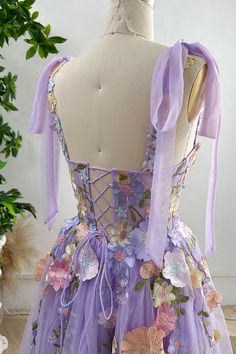 Secret Garden Dress, Art In Fashion, Floral Floor, Corset Design, Lavender Dress, Conversion Table, Floral Pattern Dress, Floral Corset, Ivory Dress