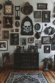 Gothic Farmhouse Decor Living Room, Romantic Gothic Home Decor, Gothic Style Bedroom, Gothic Interior Design, Gothic Living Room, Gothic Room, Gothic Interior, Gothic Artwork, Dream Bedroom Inspiration