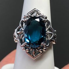 London Topaz Ring, London Topaz, Swiss Blue Topaz Ring, Antique Style Rings, Blue Ring, Luxury Rings, Peridot Ring, Swiss Blue Topaz, Aquamarine Blue