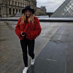 Vintage Red Fox Fur Coat Beautiful Excellent Condition Red Fur Coat Outfit, Fur Coat Street Style, Red Fur Coat, Fur Coat Outfit, Black Fur Coat, Red Fur, Coat Street Style, Fox Fur Coat, Red Coat