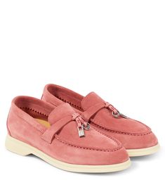 Summer Charms Walk suede loafers in pink - Loro Piana Kids | Mytheresa Loro Piana Loafers, Loro Piana Summer Walk, Loro Piana Shoes, Girls Loafers, Target Kids, Wishlist 2024, Fur Shoes, Girls Shoes Kids, Baby Boy Shoes