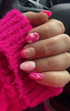 Black Nail Designs Fitness Barbie, Barbie Pink Nails, Teen Nails, Barbie Nails, Cute Pink Nails, Hot Pink Nails, Simple Gel Nails, Colorful Nails