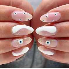 Nails With Minimalistic Design, Summer Nails Minimalist Design, Impressive Nail Art, Summer Gel X Nail Designs, Designs On Almond Nails, Gel Designs On Natural Nails, Nails Evil Eye Design, Simple Nail Art Summer, Minimalist Nail Art Designs Simple