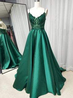 Prom Dressed Black Prom Dresses V Neck, Prom Dress Inspo, Dresses V Neck, Womens Wedding Dresses, Elegant Party Dresses, Dress Women Elegant, Long Prom Dresses