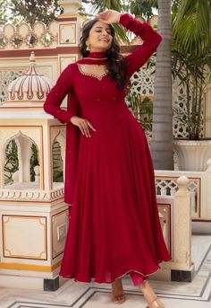 Red Anarkali Kurti, Neck Designs For Umbrella Dress, Red Umbrella Kurti Design, Long Anarkali Designs, Kurti Neck Line Design, Anarkali Dress Neck Pattern, Saree Churidar Designs, Chudidar Dress Design Patterns, Red Traditional Dress Indian