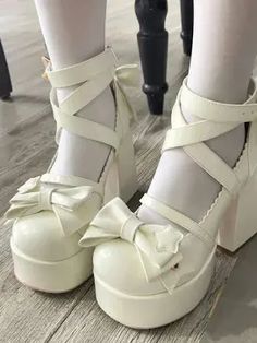 Kawaii Heels, Kawaii Platform Shoes, Sepatu Platform, Dresses Kawaii, Aesthetic Heels, Aesthetic Lovers, Heels Bow, Sweet 17, Zapatos Mary Jane