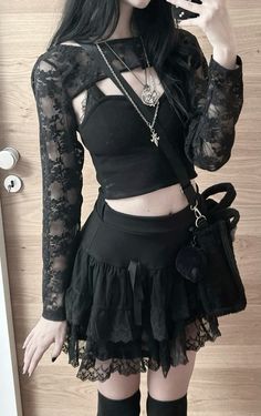 Gothic Fits Aesthetic, Grunge Gothic Outfits, Black Dress Outfit Goth, Alt Goth Summer Outfits, Cutesy Goth Outfits, Goth Outfits Inspiration, Causal Goth Outfits, Emo Outfits Women, Layered Goth Outfit