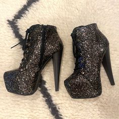 Qupid Pratt Chunky Glitter Heel Black/Gold High Chunky Heel 5+ Inch Glitter Pu Lace Up With Zipper On Inside More Sizes Available 5.5, 6, 6.5, 7, 8 Brand New! Holiday Party New Year's Eve Birthday Shoes Platform Sequin Heels For Night Out, Black Sequined Round Toe Heels, Glamorous Glitter Heels For Winter, Glitter Heels For Winter Night Out, Winter Party Heels With Platform, Winter Party Platform Heels, Sparkling High Heels For Fall, Sparkling Heels For Winter Party, Sparkling Party Heels For Winter