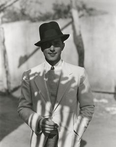 Phillips Holmes 1930s Menswear, 1930s Men, Victoria Erickson, Mens Fashion Vintage, Paolo Roversi, Louise Brooks, 30s Fashion, Men Street Fashion, Peter Lindbergh