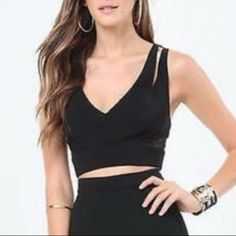 Brand New Super Sharp Top Chic Cutout Crop Top For Party, Chic Party Crop Top With Cutout, Black Cutout Crop Top For Party, Black Cutout Top For Evening, Black Cutout Evening Tops, Elegant Black Cutout Top, Chic Black Crop Top With Cutout, Chic Black Cutout Crop Top, Bandage Crop Top