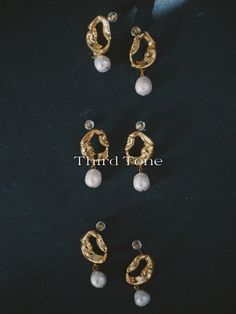 Inspired by autumn's crisp air and golden sunsets, these timeless earrings are the perfect accessory to upgrade your evening style with sophisticated opulence. The freshwater pearls exude a tasteful air of luxury and glamour, making them the ideal choice for special occasions like weddings and date nights. 18K Gold Plated, Stainless Steel Length: 37mm Pearl Size: ~10mm Gold Timeless Bridal Earrings For Wedding, Elegant Pearl Earrings For Evening, Timeless Gold Pearl Earrings For Wedding, Chic Gold Clip-on Earrings With Pearl Drop, Elegant Pearl Pendant Earrings For Party, Gold Pearl Earrings For Wedding, Glamorous Pearl Earrings For Formal Occasions, Glamorous Formal Pearl Earrings, Pearl Earrings For Evening