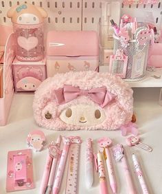 Pretty School Supplies, Cute Stationary School Supplies, Cute School Stationary, Hello Kitty Rooms, Soft Pink Theme, Study Stationery, Stationary School, Viria