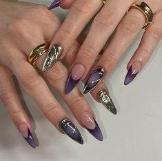 Nail Art Viola, Nails Sparkling, Fashion Nail Art, Purple Nail Art, Long Almond, Nails Silver, Pink French, Pearl Powder, Round Nails