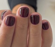 Burgundy Short Nails, Minimal Fall Nails, Nagellack Trends, Fire Nails