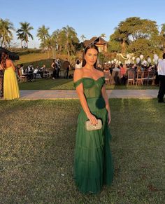 Tropical Wedding Guest Outfit, Fun Prom Dresses, Prom Dresses 2023 Long, Green Prom Dress Long, Tulle Prom Dresses, Green Tulle, Elegant Party Dresses, Prom Dress Inspiration, A Line Prom Dresses