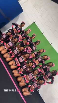 Cheer Practice Outfits, Cheer Dance Routines, Black Cheerleaders, Cheerleading Cheers, Cute Cheer Pictures, Cheer Athletics, Cheer Picture Poses, Cheer Poses, Cheer Practice