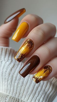 nail art Autumn Ombre Nails, Trendy Nails Fall, Orange Acrylic Nails, Nails For Fall, Gold Nail Designs, Nails Elegant, Fall Nail Art Designs, Autumn Nail, Cute Nails For Fall