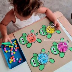 Christelle | Pêcher les poissons 🐠 🌸 Ce soir je vous partage cette activité facile à mettre en place et que les filles ont adorée. 🌸 On renforce ici :... | Instagram Toddler Fine Motor Activities, Indoor Activities For Toddlers, Montessori Diy, Quiet Time Activities, Pattern Activities, Kids Learning Activities