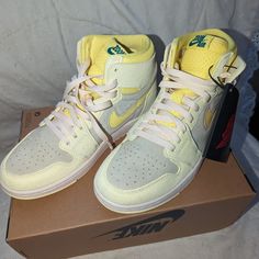 Air Jordan 1 Zoom Air. Aj1zoom Cmft 2. Citron Yellow. Box Doesn't Have Top. Jordan 1 Colors, Blue Chill, Lime Green Shorts, Uniqlo Bags, Nike Tennis Dress, Jordan 2, Swim Shoes, Womens Jordans, Nike Air Jordan 1