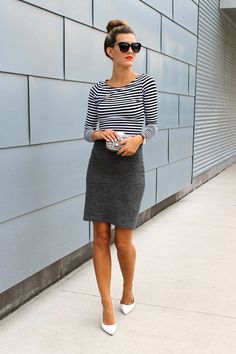 Striped long sleeve tee + pencil skirt. Casual Attire For Women, Rock Outfit, Bohol, Cara Delevingne, Work Outfits Women, Fashion Streetwear