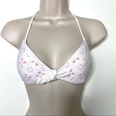 J.Crew Eyelet Bikini Top White Cream Size Xsmall New With Tags. Spring White Swimwear With Built-in Bra, White Swimwear With Built-in Bra For Spring, White Cream, Cream White, Womens Swim, J Crew, Swimming, Cream, Tags