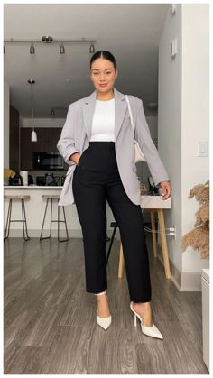 Corporate Outfits For Women, Office Wear Outfit, Interview Outfits Women, Look Legging